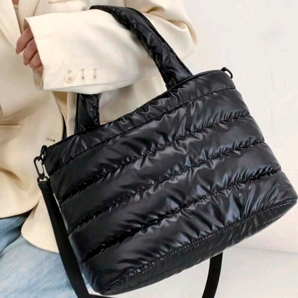 Black Puffer Purse - Picture 5 of 9